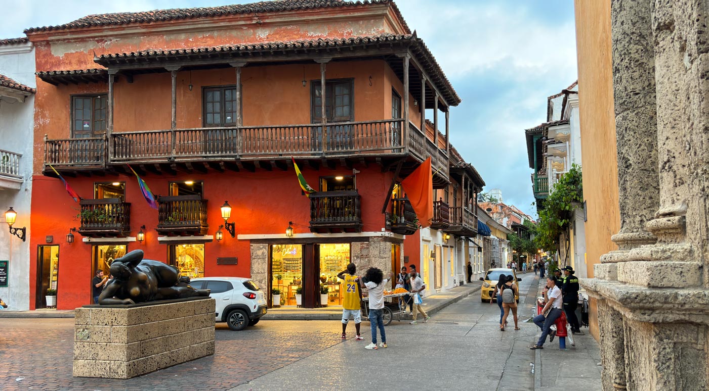 _Destinations - City culture, city art, city life